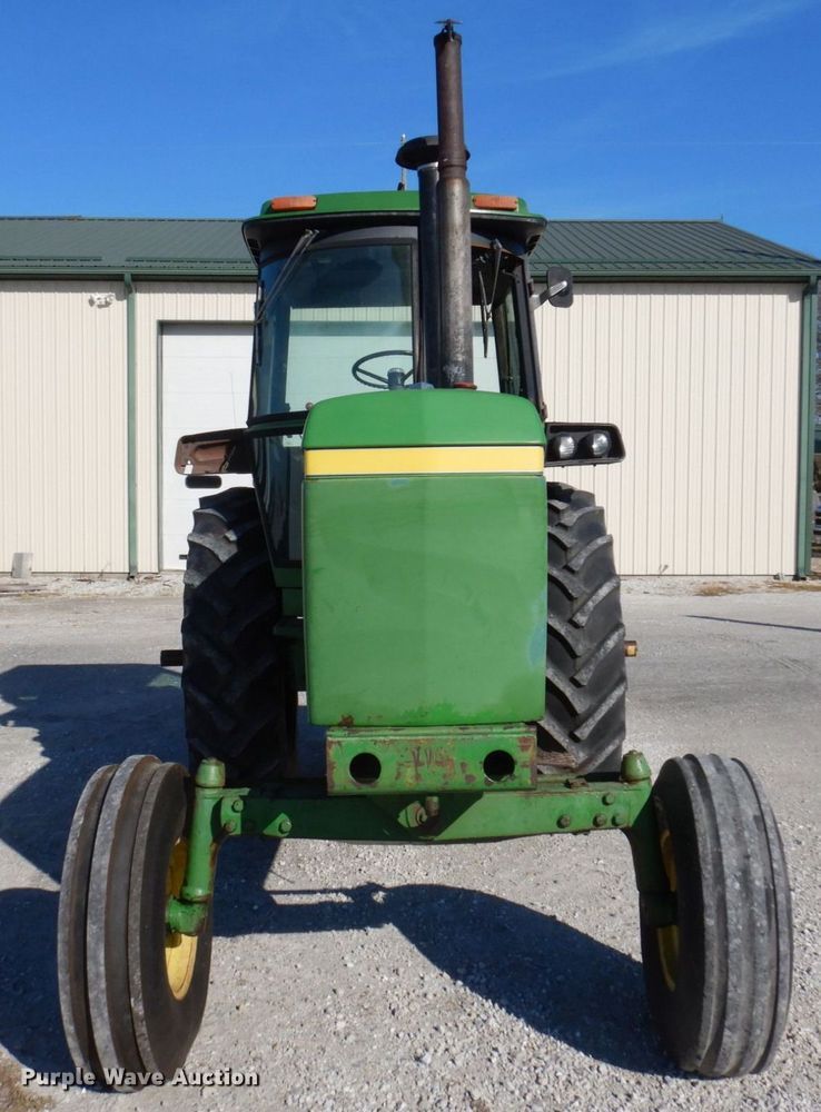 image for item JL9794 1978 John Deere 4440  tractor