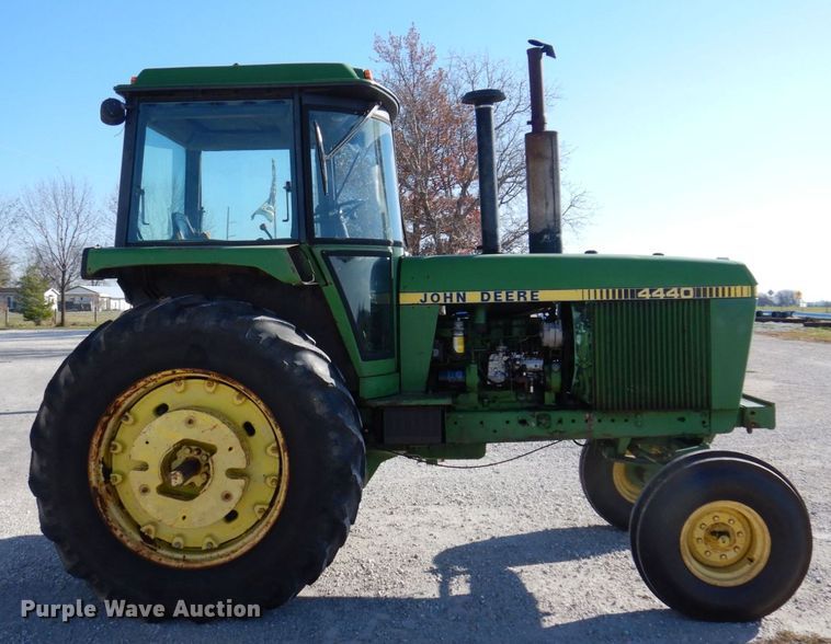 image for item JL9794 1978 John Deere 4440  tractor