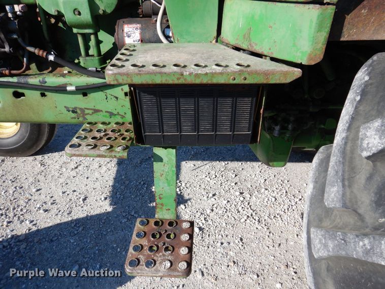 image for item JL9794 1978 John Deere 4440  tractor