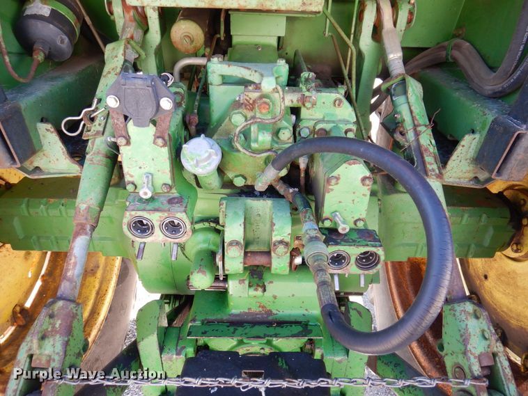 image for item JL9794 1978 John Deere 4440  tractor