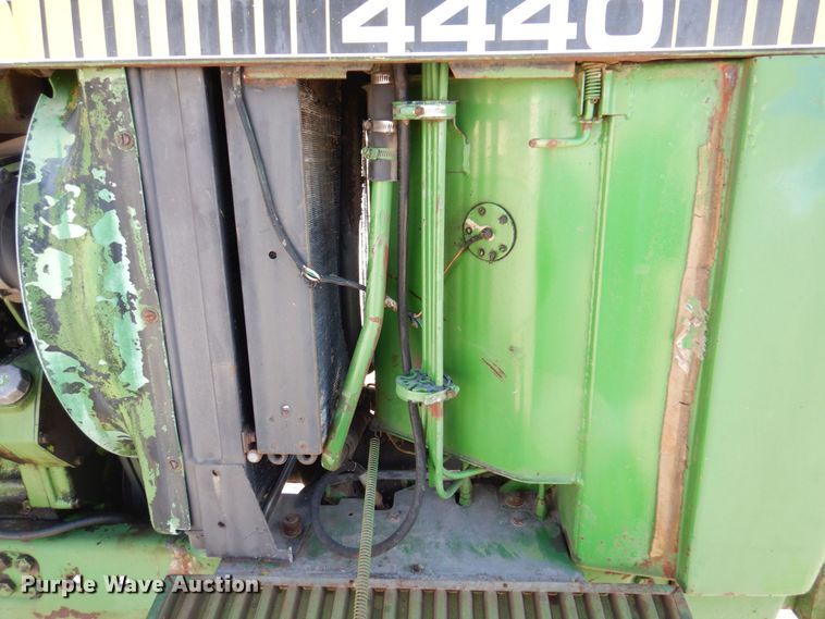 image for item JL9794 1978 John Deere 4440  tractor