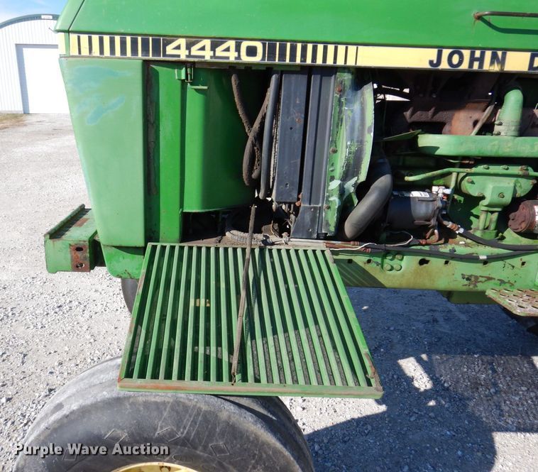 image for item JL9794 1978 John Deere 4440  tractor