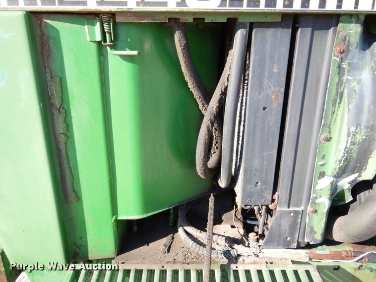 image for item JL9794 1978 John Deere 4440  tractor