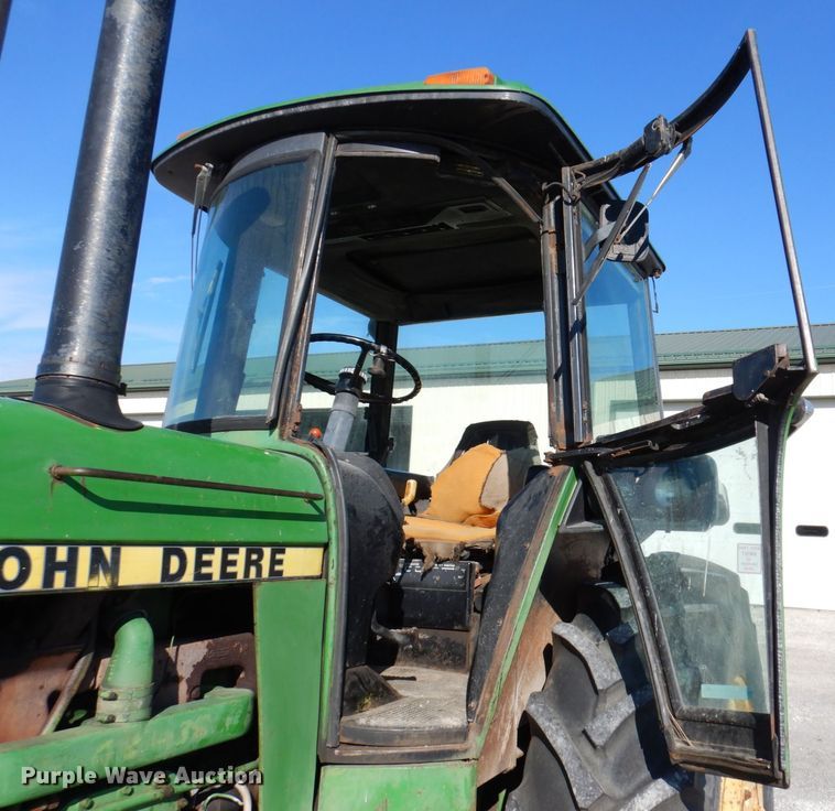 image for item JL9794 1978 John Deere 4440  tractor