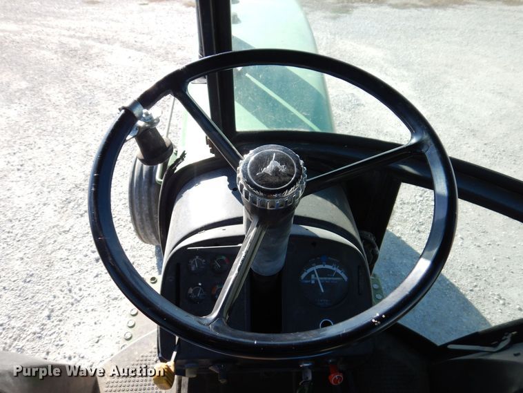 image for item JL9794 1978 John Deere 4440  tractor