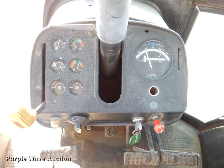 image for item JL9794 1978 John Deere 4440  tractor