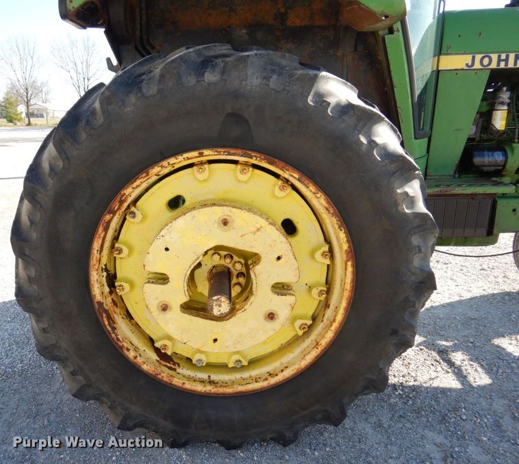 image for item JL9794 1978 John Deere 4440  tractor