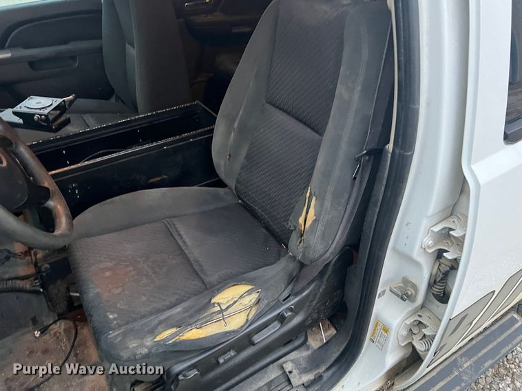 image for item JU9876 2010 Chevrolet Tahoe LS  SUV