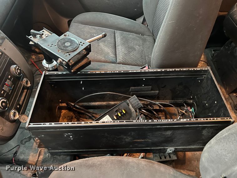 image for item JU9876 2010 Chevrolet Tahoe LS  SUV