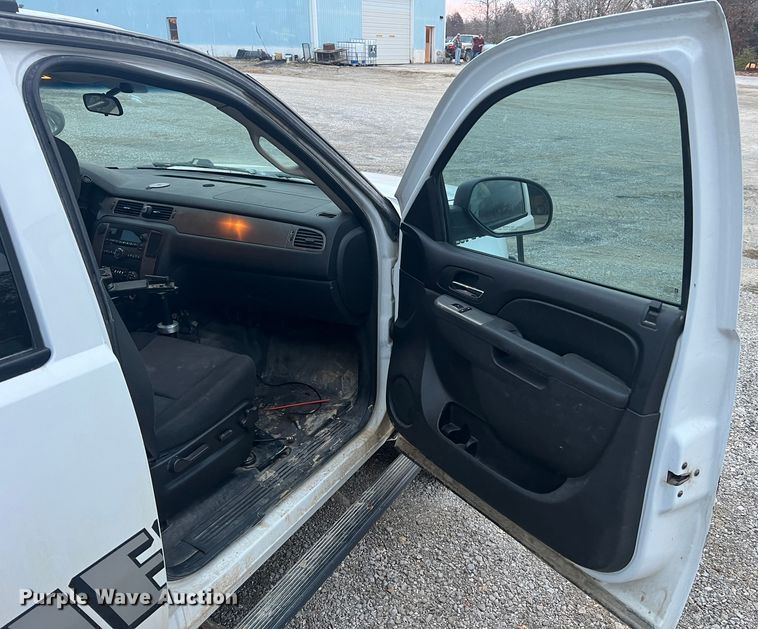 image for item JU9876 2010 Chevrolet Tahoe LS  SUV