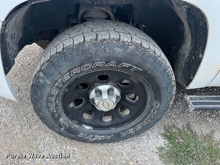 image for item JU9876 2010 Chevrolet Tahoe LS  SUV