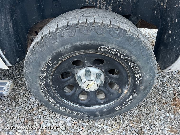 image for item JU9876 2010 Chevrolet Tahoe LS  SUV