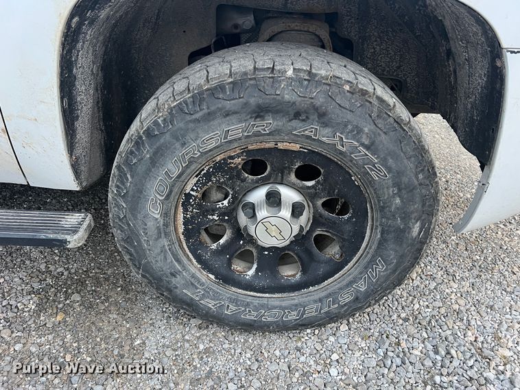 image for item JU9876 2010 Chevrolet Tahoe LS  SUV