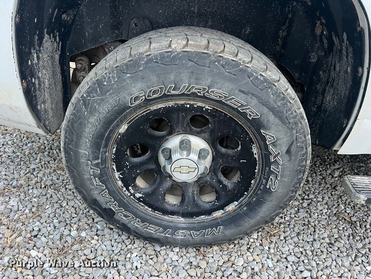 image for item JU9876 2010 Chevrolet Tahoe LS  SUV