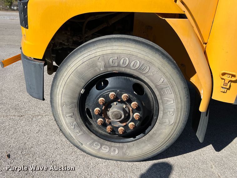 image for item KF9807 2005 Thomas  school bus