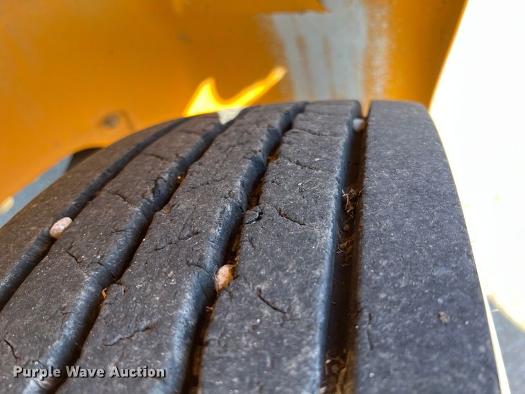 image for item KF9807 2005 Thomas  school bus