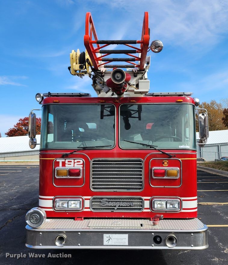 image for item KH9162 2005 Seagrave TR44DA  fire truck