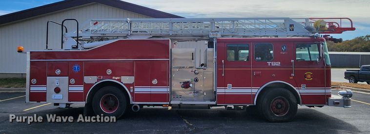 image for item KH9162 2005 Seagrave TR44DA  fire truck