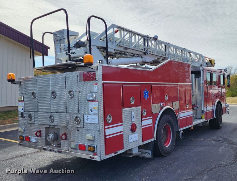 image for item KH9162 2005 Seagrave TR44DA  fire truck