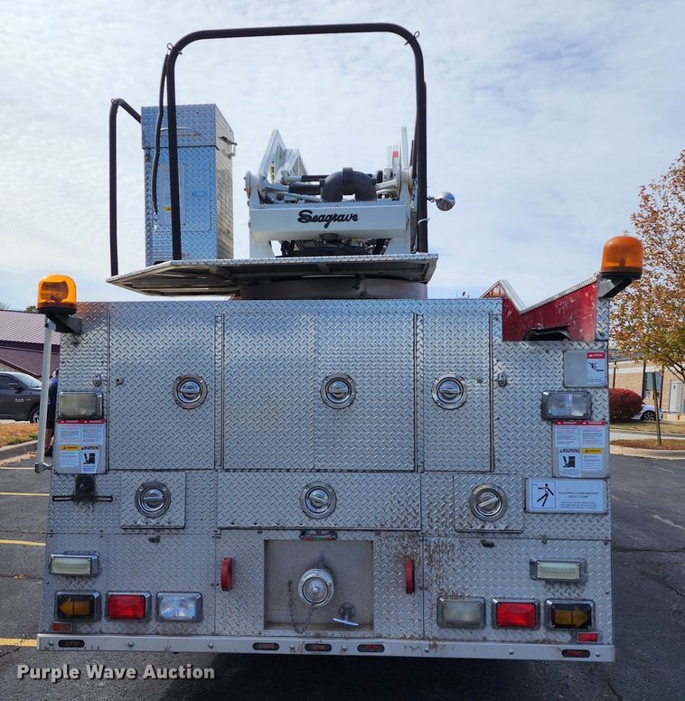 image for item KH9162 2005 Seagrave TR44DA  fire truck