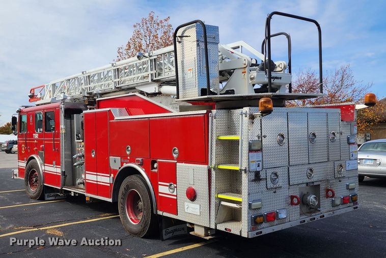 image for item KH9162 2005 Seagrave TR44DA  fire truck