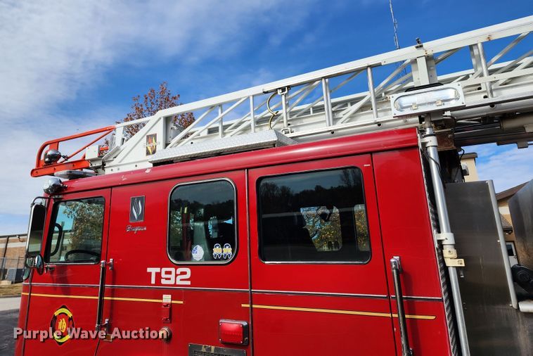 image for item KH9162 2005 Seagrave TR44DA  fire truck