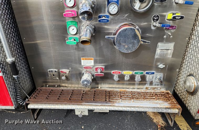 image for item KH9162 2005 Seagrave TR44DA  fire truck