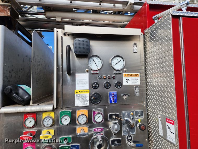 image for item KH9162 2005 Seagrave TR44DA  fire truck