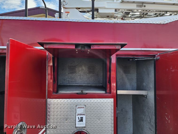 image for item KH9162 2005 Seagrave TR44DA  fire truck