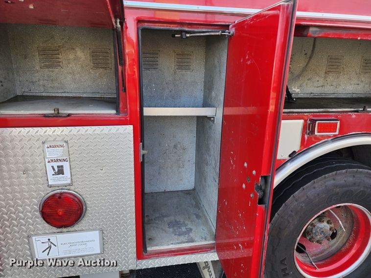 image for item KH9162 2005 Seagrave TR44DA  fire truck