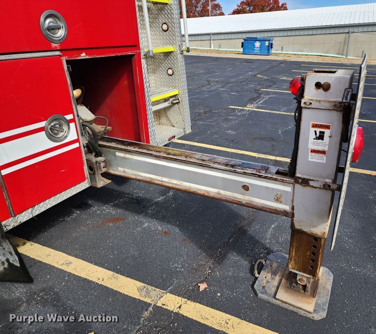 image for item KH9162 2005 Seagrave TR44DA  fire truck