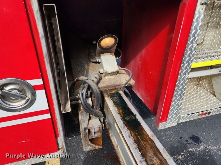 image for item KH9162 2005 Seagrave TR44DA  fire truck