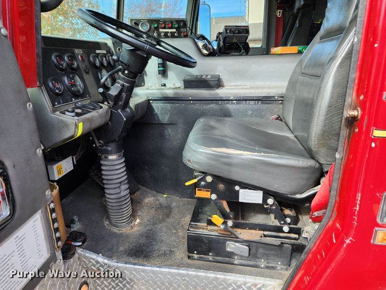 image for item KH9162 2005 Seagrave TR44DA  fire truck