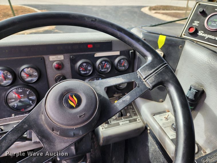 image for item KH9162 2005 Seagrave TR44DA  fire truck