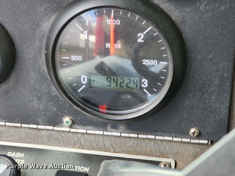 image for item KH9162 2005 Seagrave TR44DA  fire truck