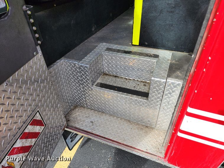 image for item KH9162 2005 Seagrave TR44DA  fire truck