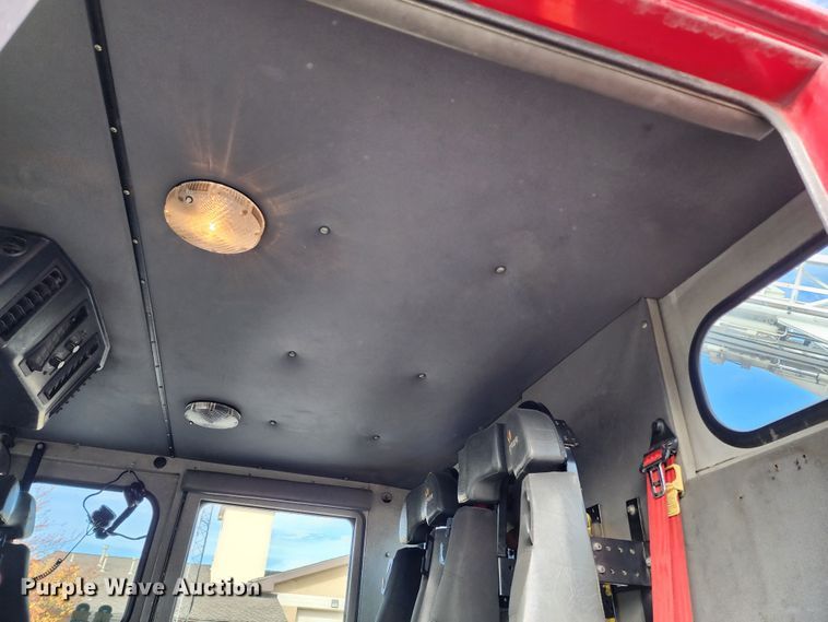 image for item KH9162 2005 Seagrave TR44DA  fire truck