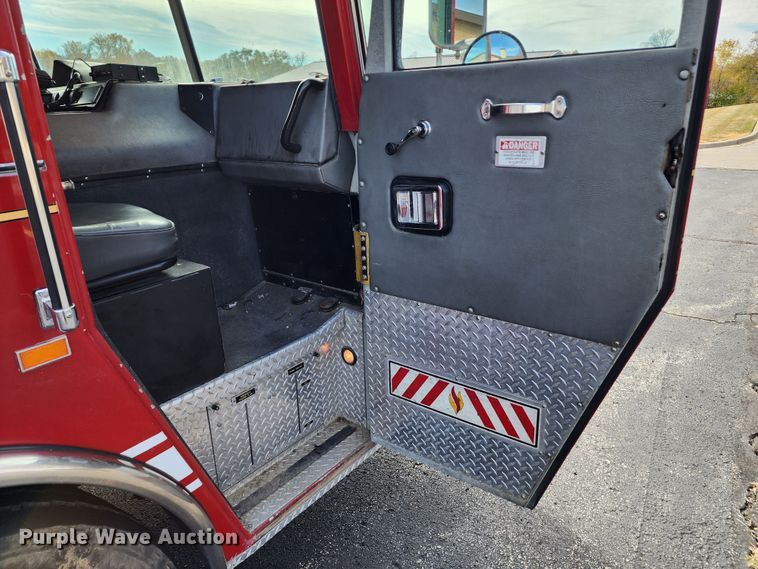 image for item KH9162 2005 Seagrave TR44DA  fire truck