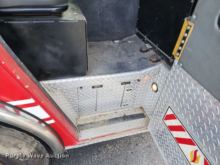 image for item KH9162 2005 Seagrave TR44DA  fire truck