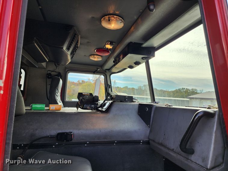 image for item KH9162 2005 Seagrave TR44DA  fire truck