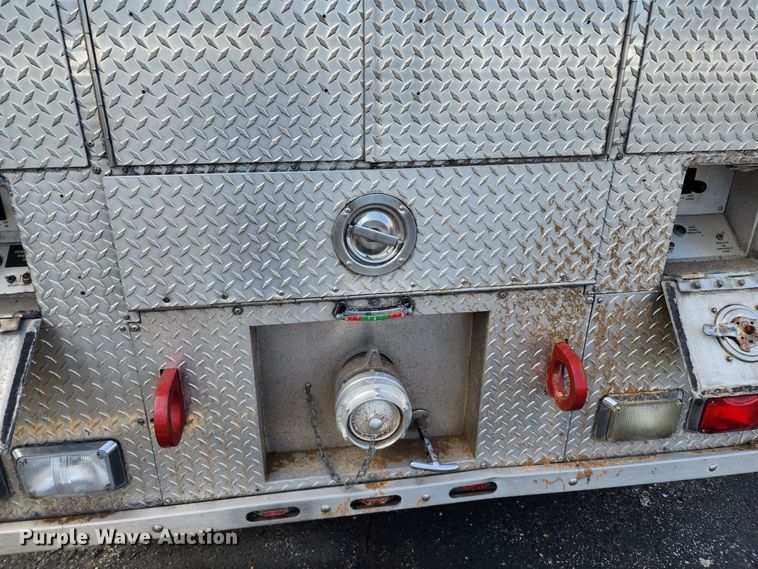 image for item KH9162 2005 Seagrave TR44DA  fire truck