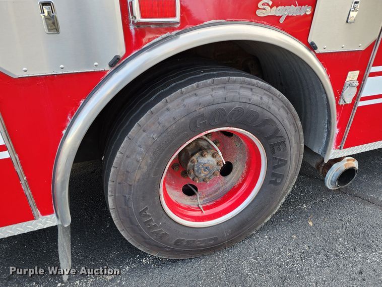 image for item KH9162 2005 Seagrave TR44DA  fire truck