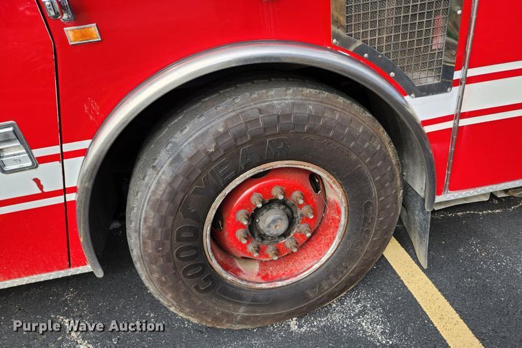 image for item KH9162 2005 Seagrave TR44DA  fire truck