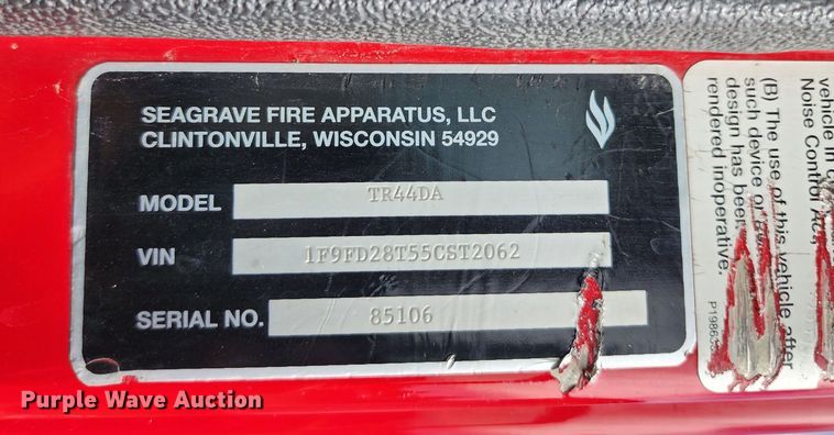 image for item KH9162 2005 Seagrave TR44DA  fire truck