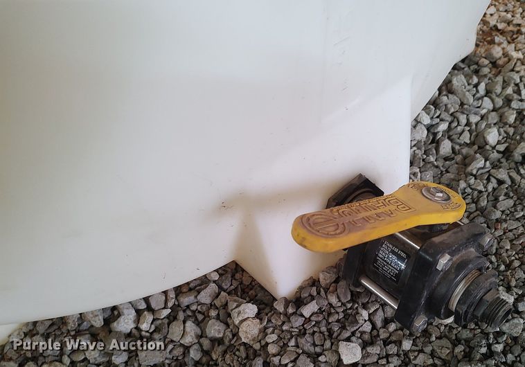 image for item KI9961 Snyder Industries  poly tank