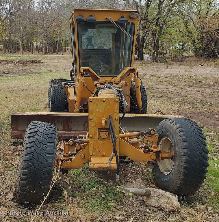 image for item KI9963 Mauldin 688E  motor grader