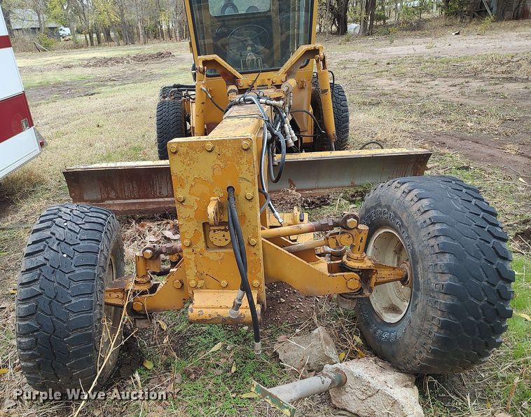 image for item KI9963 Mauldin 688E  motor grader