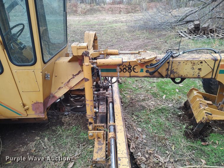 image for item KI9963 Mauldin 688E  motor grader