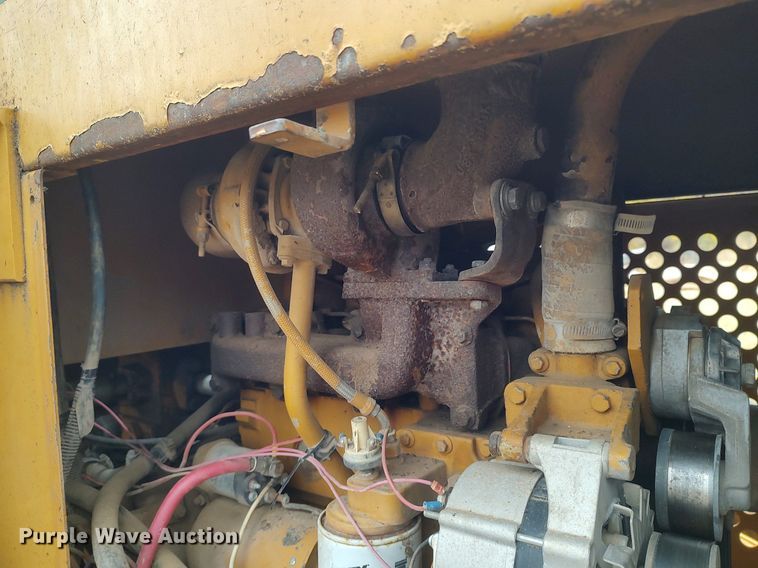 image for item KI9963 Mauldin 688E  motor grader