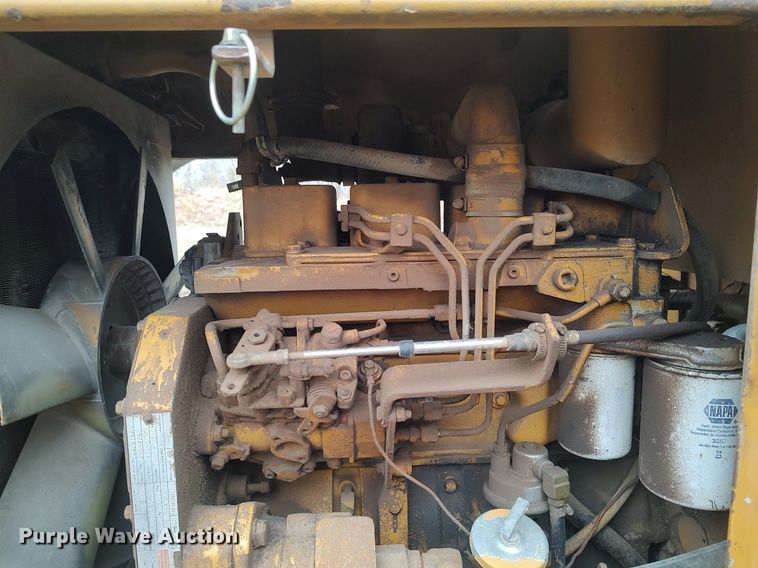 image for item KI9963 Mauldin 688E  motor grader